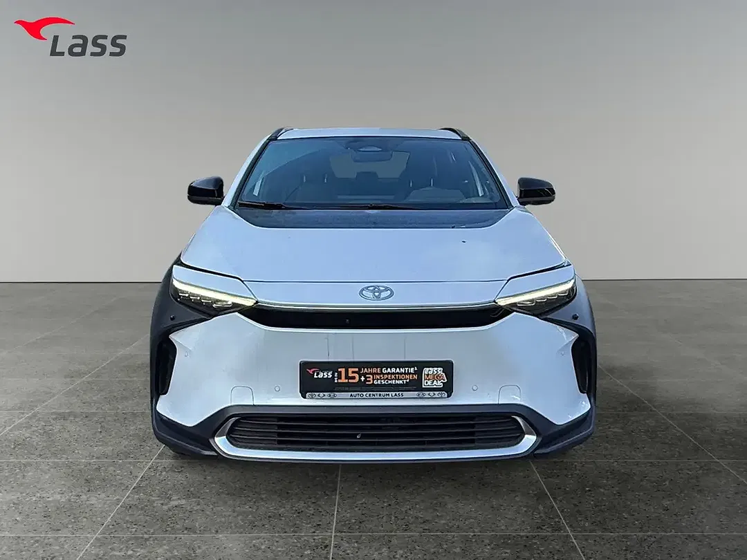Toyota bZ4X - Thumbnail 8