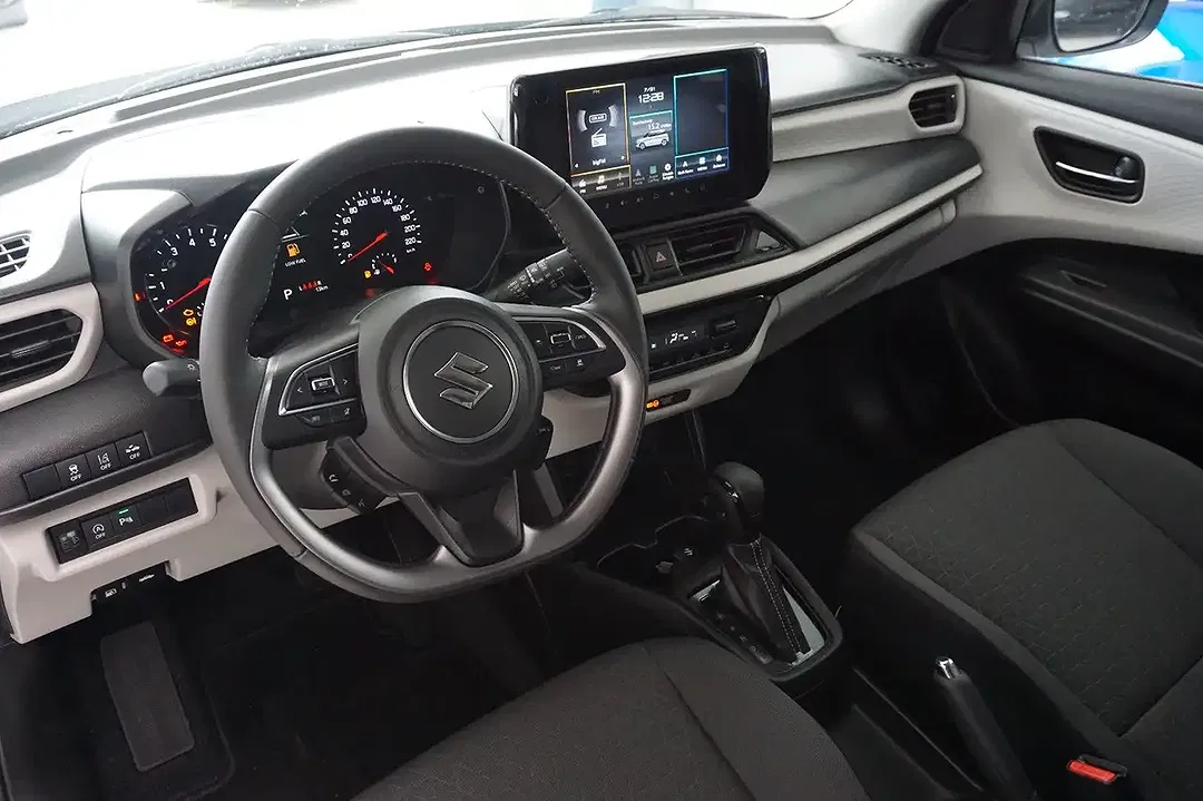 Suzuki Swift - Thumbnail 9