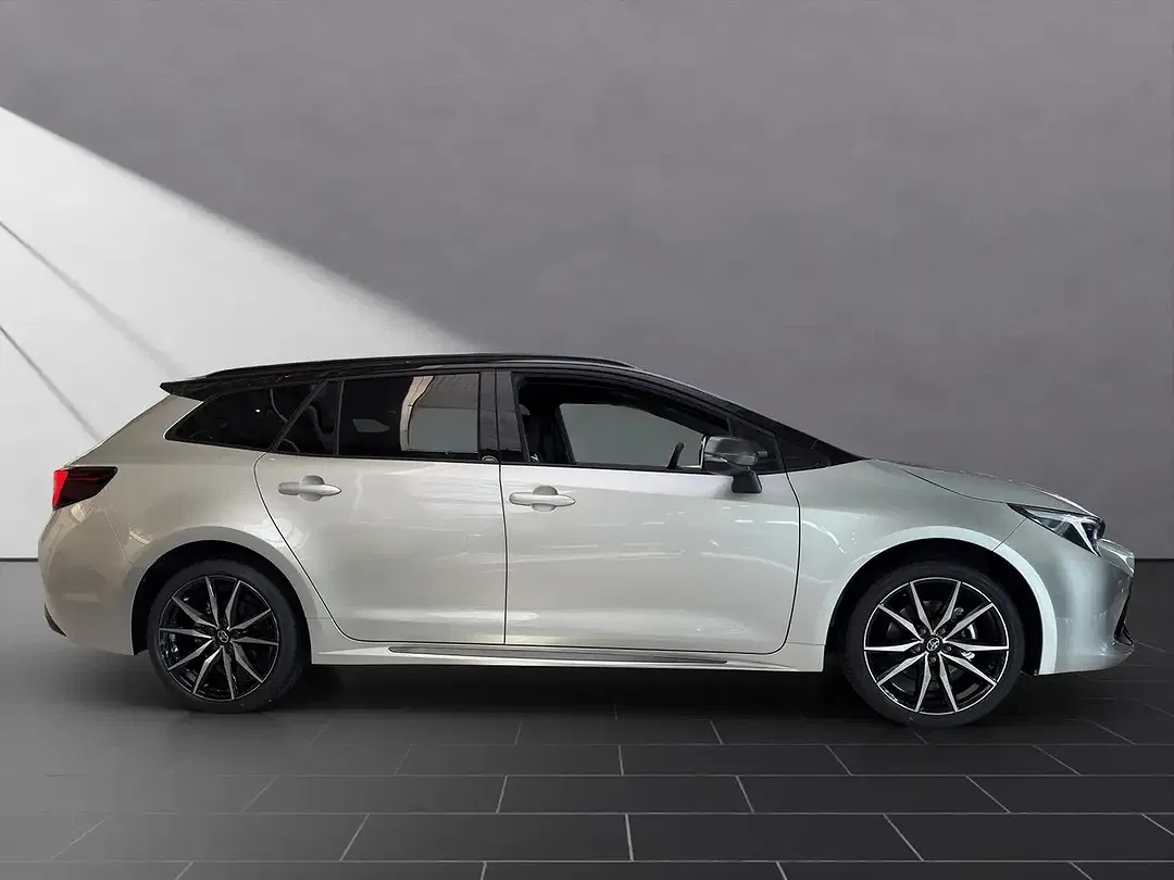 Toyota Corolla - Thumbnail 6