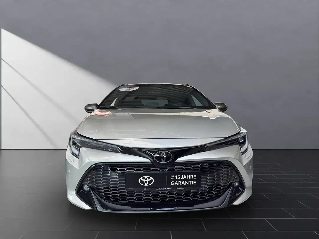 Toyota Corolla - Thumbnail 8