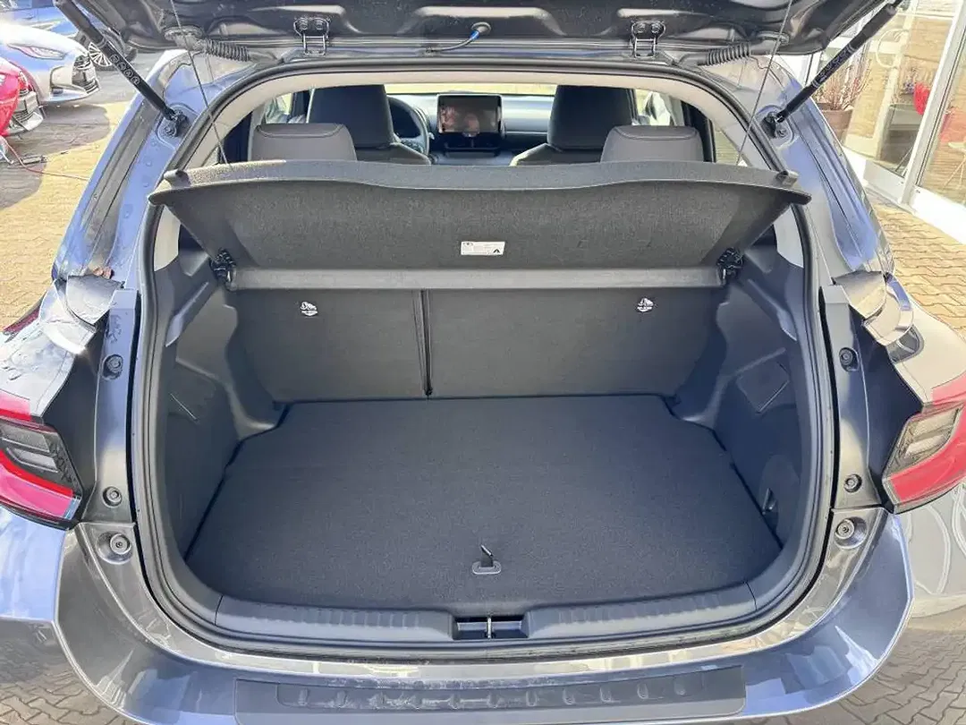 Toyota Yaris - Thumbnail 8