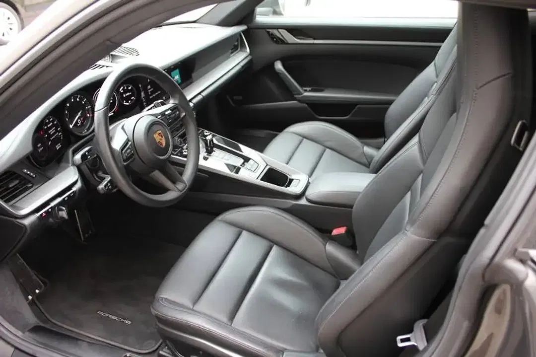Porsche 992 - Thumbnail 10