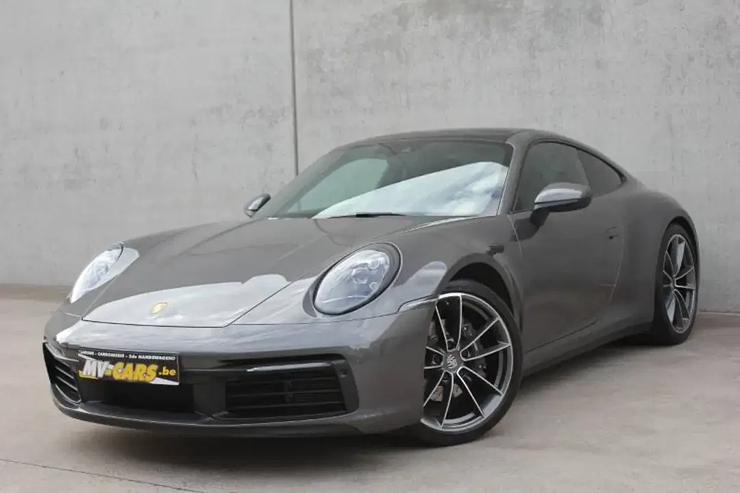Porsche 992 - Thumbnail 2