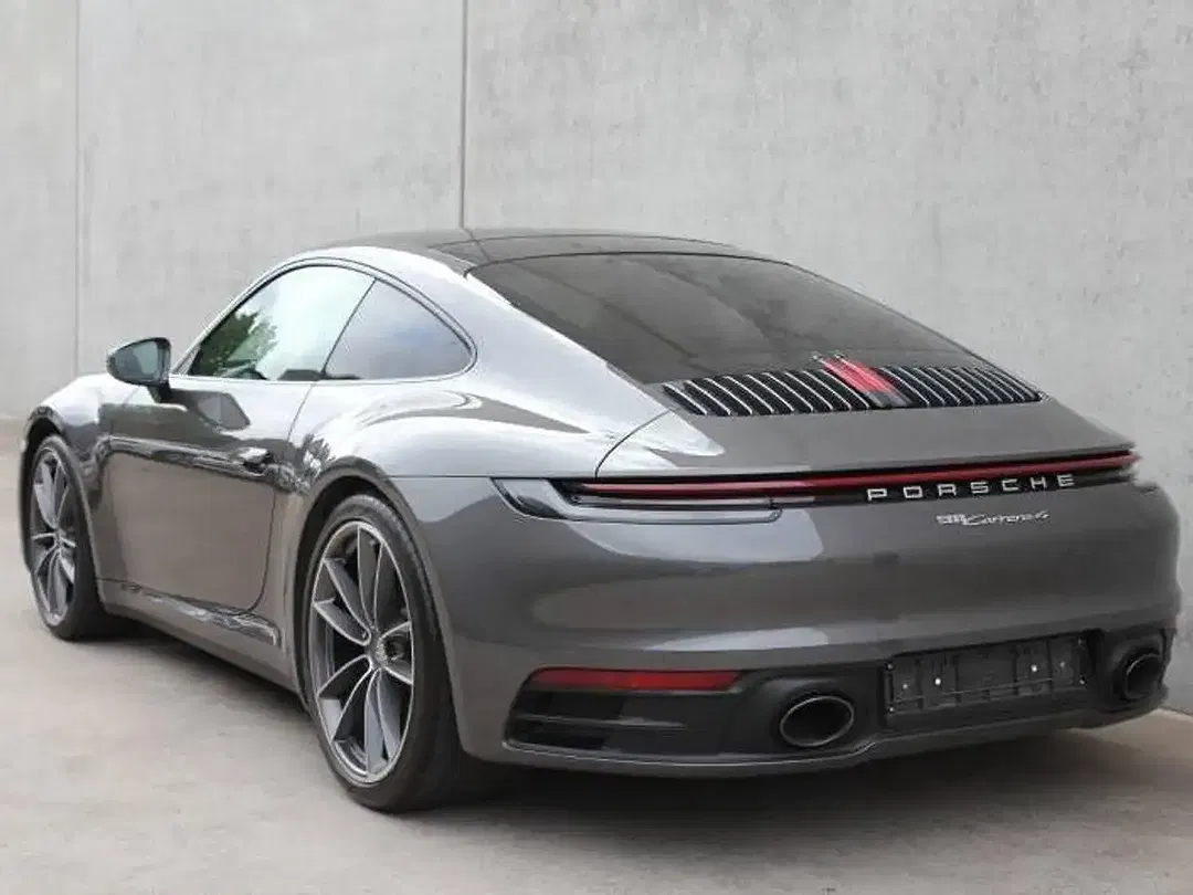 Porsche 992 - Thumbnail 4