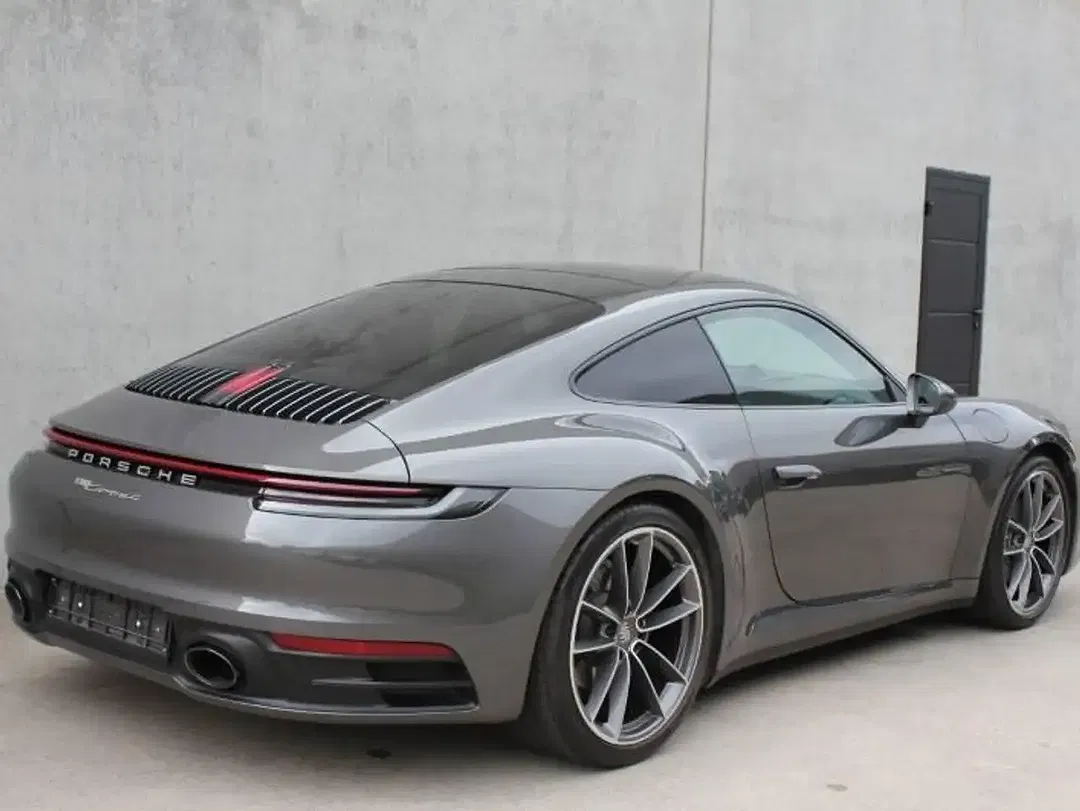 Porsche 992 - Thumbnail 8