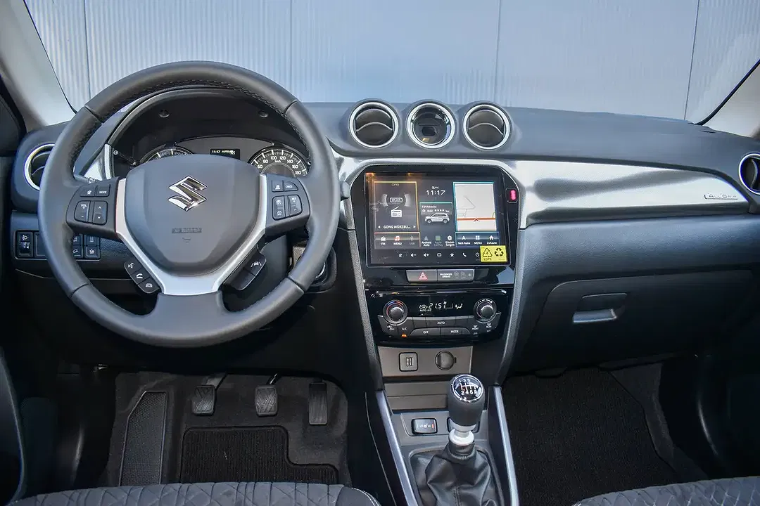 Suzuki Vitara - Thumbnail 10