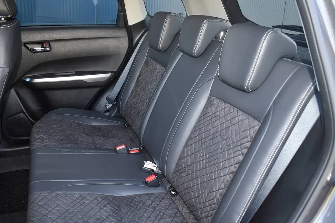 Suzuki Vitara - Thumbnail 12