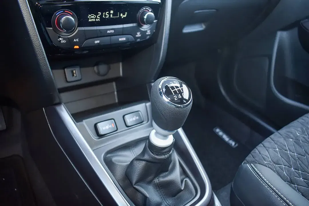 Suzuki Vitara - Thumbnail 13