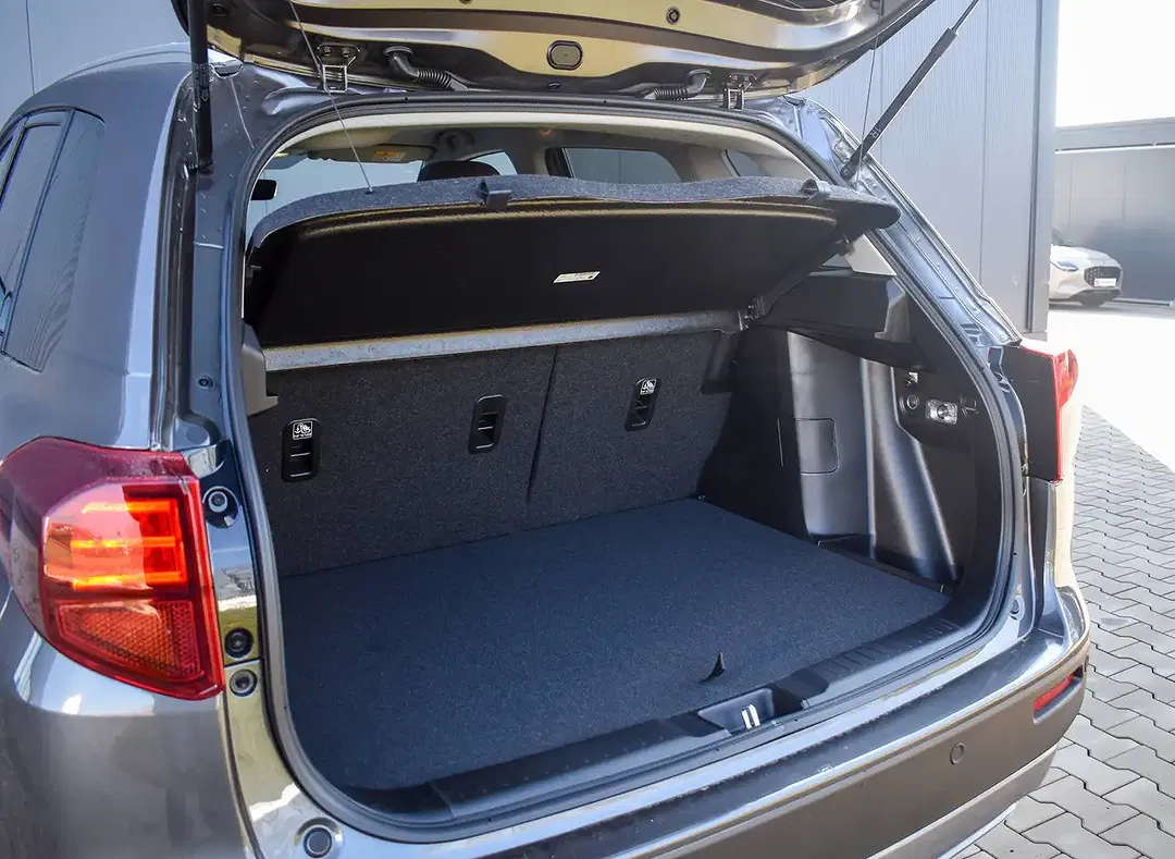 Suzuki Vitara - Thumbnail 8