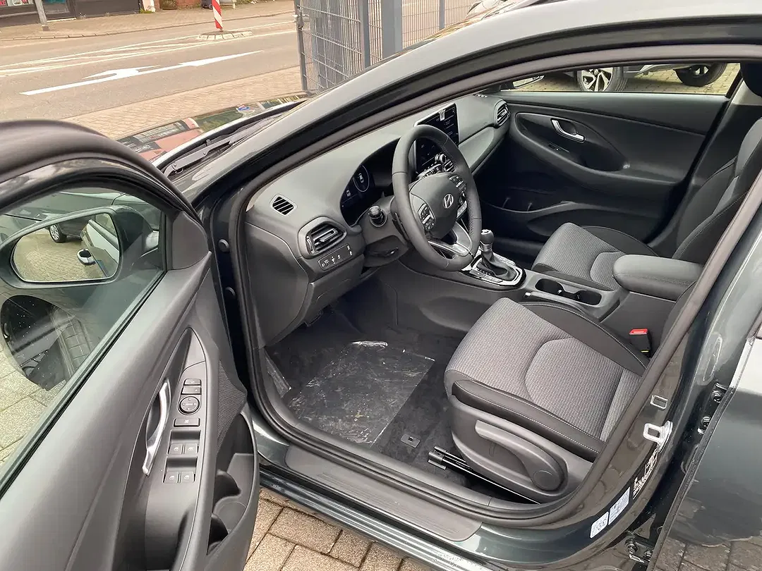 Hyundai i30 - Thumbnail 15