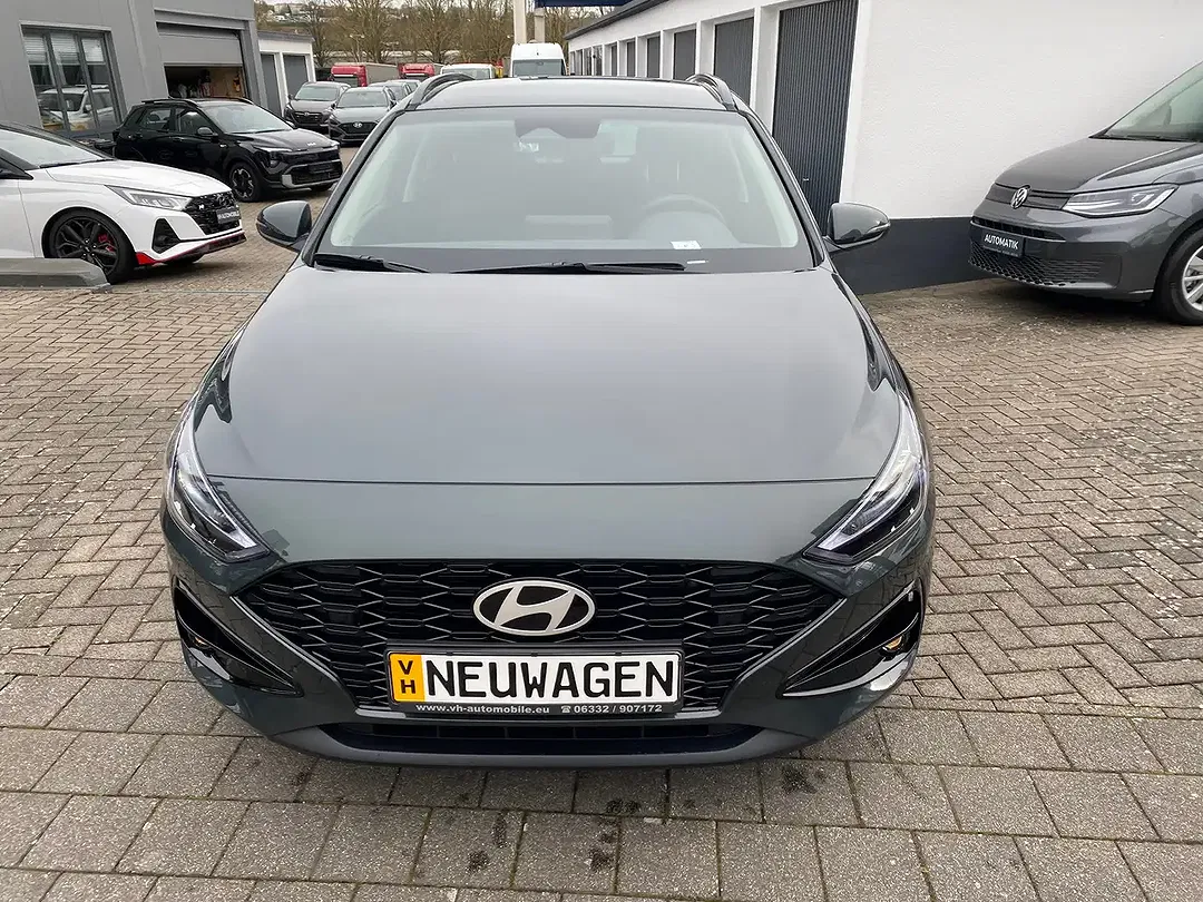 Hyundai i30 - Thumbnail 3