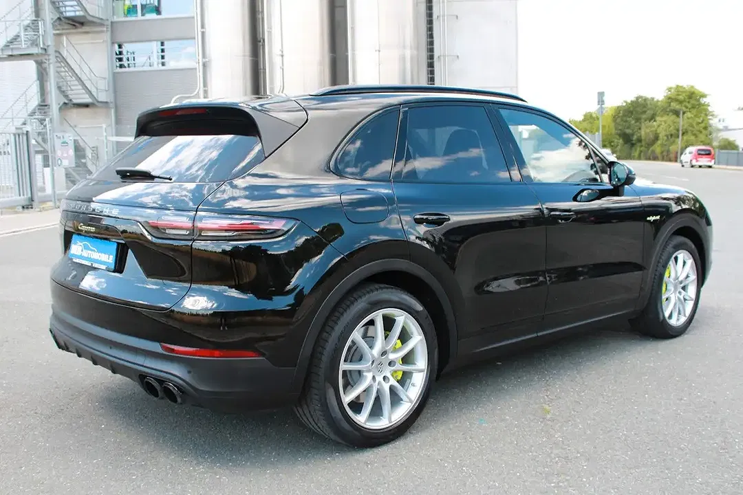 Porsche Cayenne - Thumbnail 10