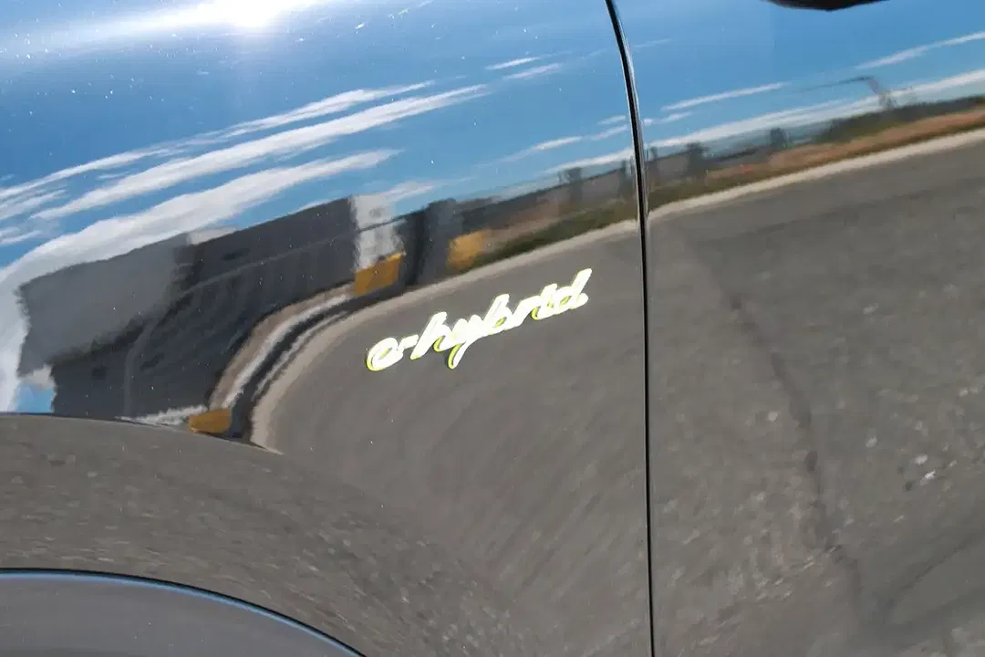 Porsche Cayenne - Thumbnail 13