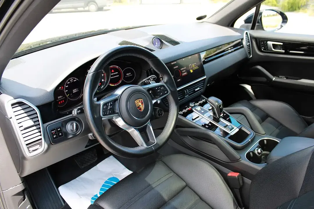 Porsche Cayenne - Thumbnail 15