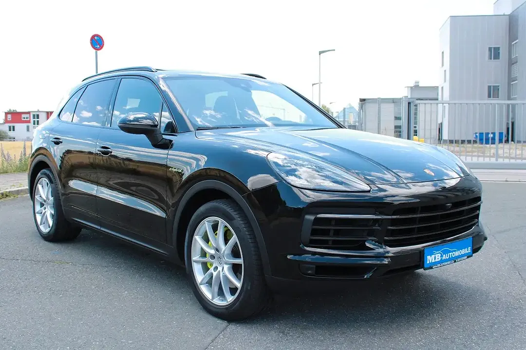 Porsche Cayenne - Thumbnail 5