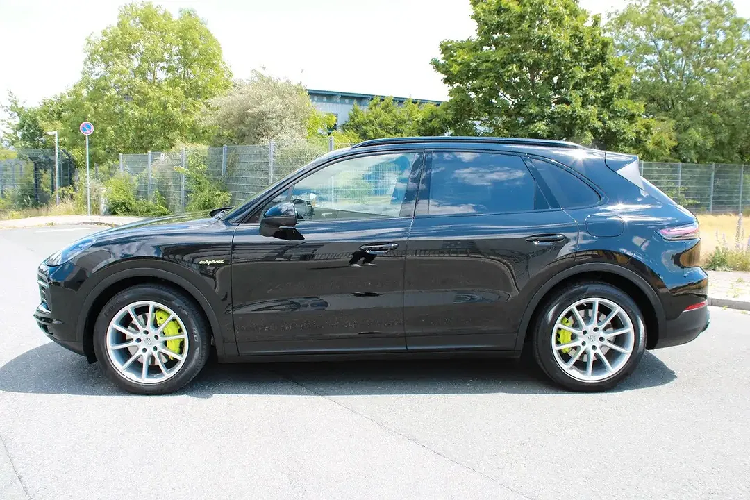 Porsche Cayenne - Thumbnail 7