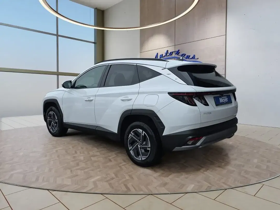 Hyundai TUCSON - Thumbnail 3