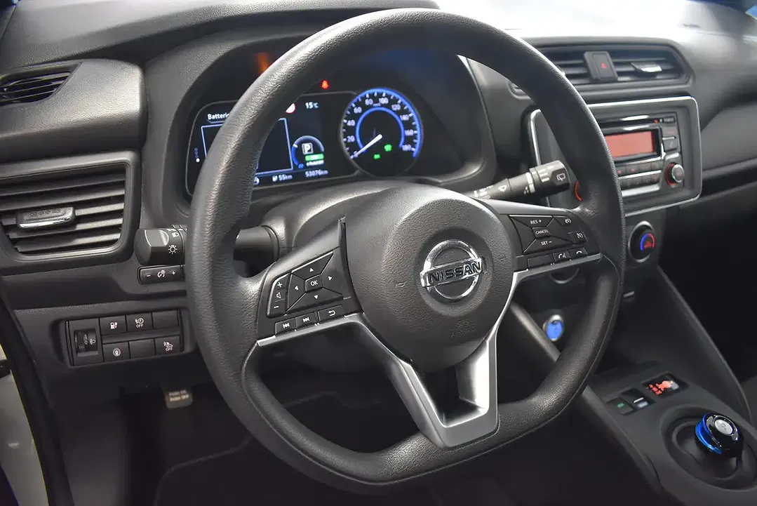 Nissan Leaf - Thumbnail 10