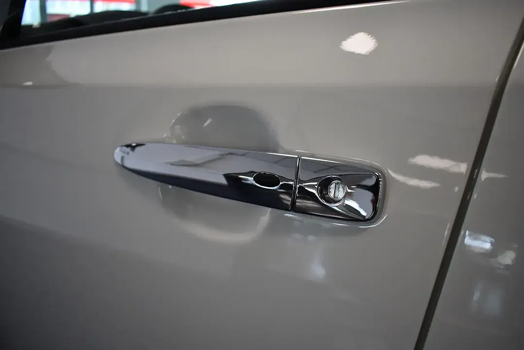 Nissan Leaf - Thumbnail 15