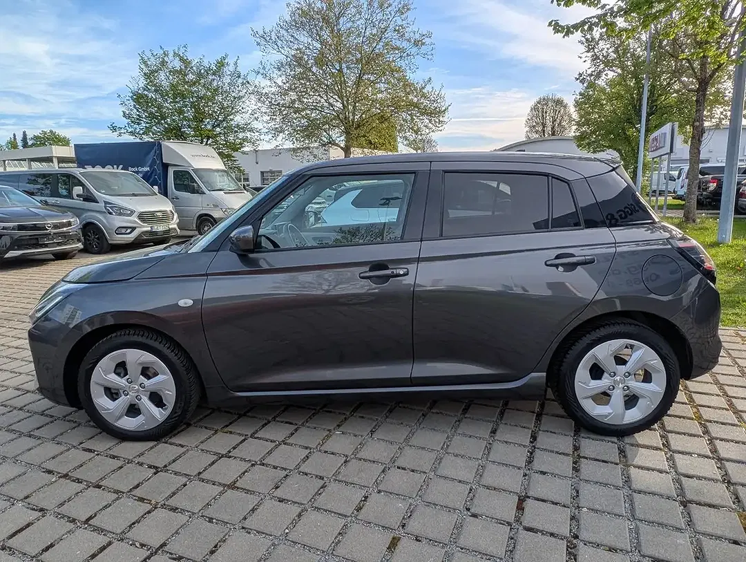 Suzuki Swift - Thumbnail 24