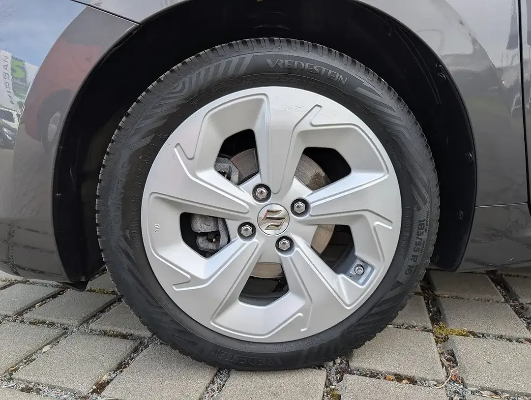 Suzuki Swift - Thumbnail 6