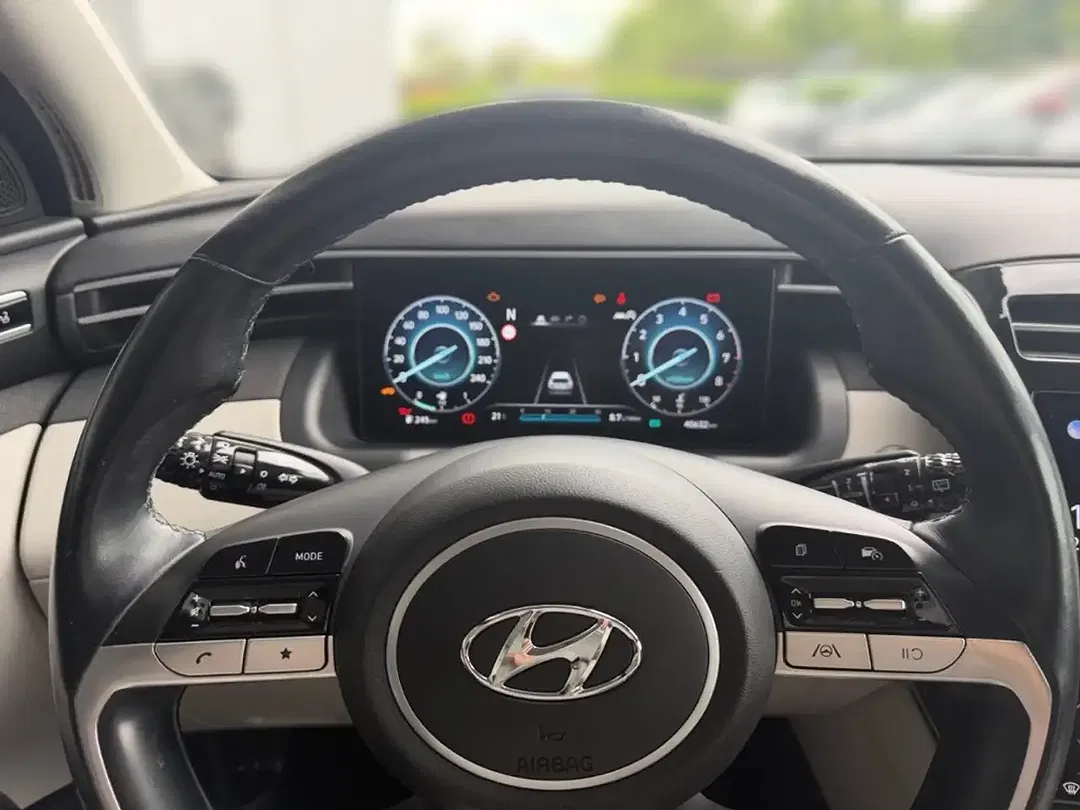 Hyundai TUCSON - Thumbnail 8