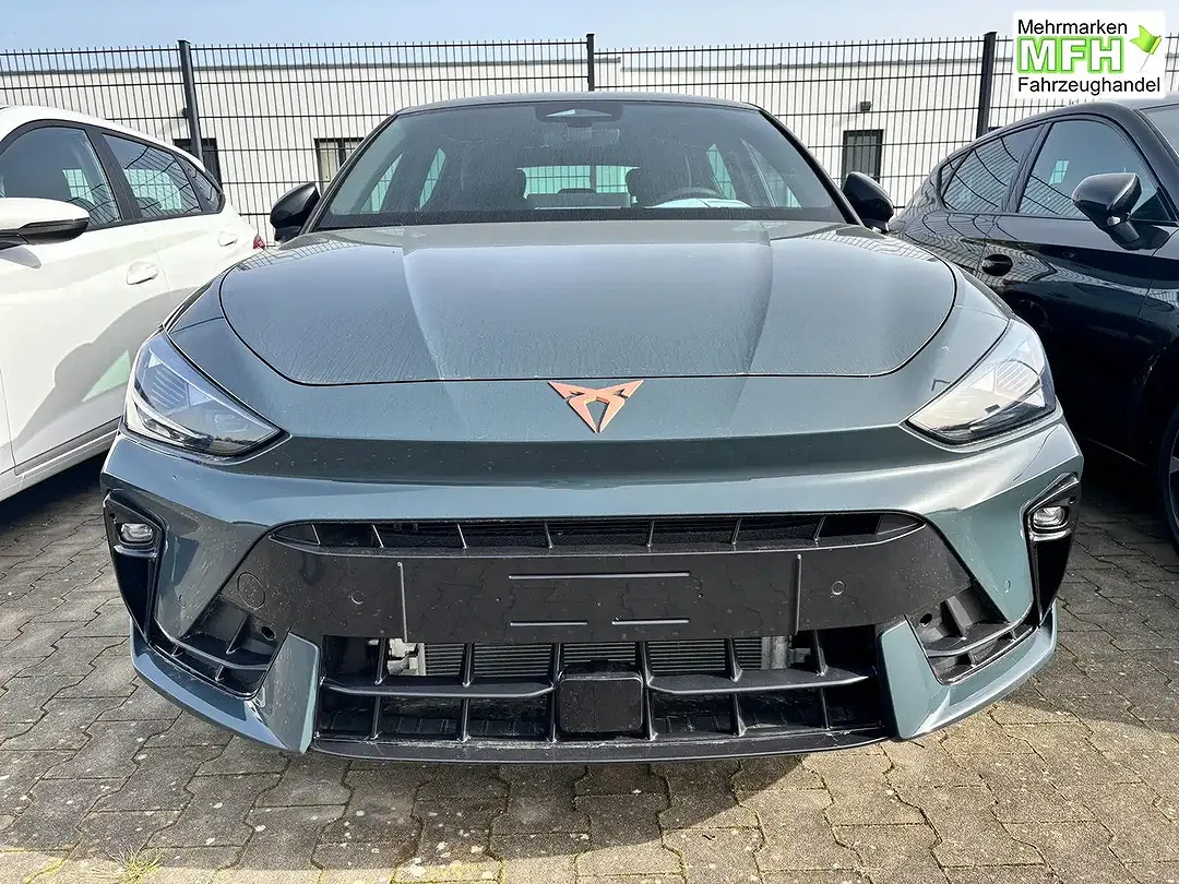CUPRA Leon - Thumbnail 3