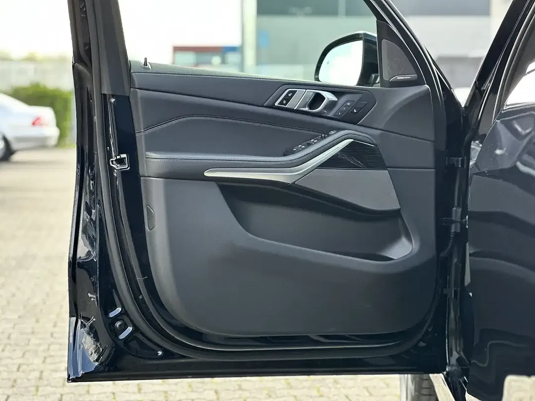 BMW X5 - Thumbnail 8
