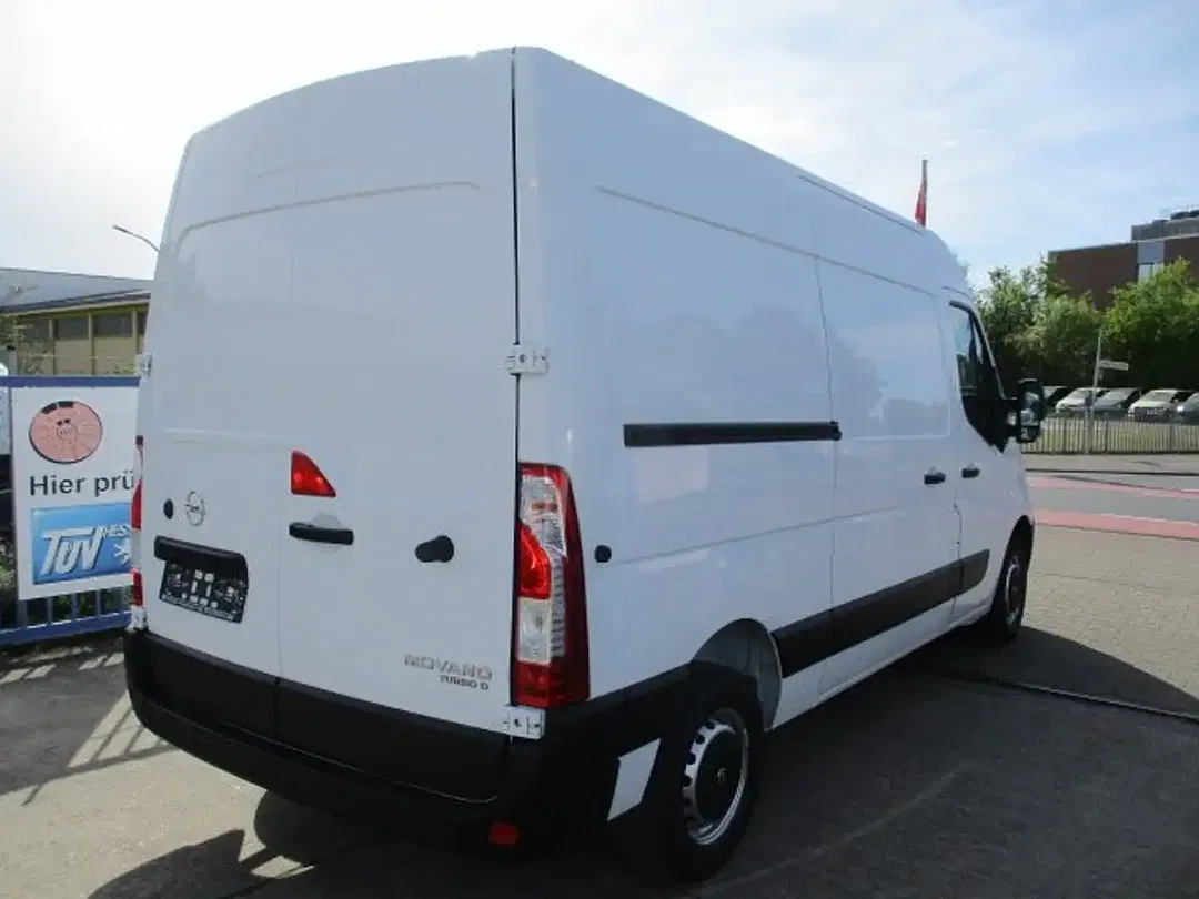 Opel Movano - Thumbnail 3