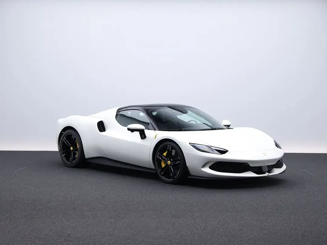 Ferrari 296 GTS - Thumbnail 4