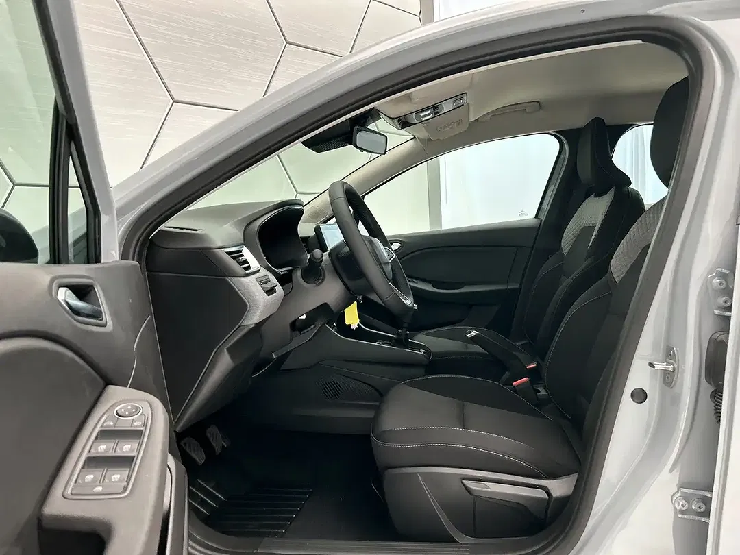Renault Clio - Thumbnail 11