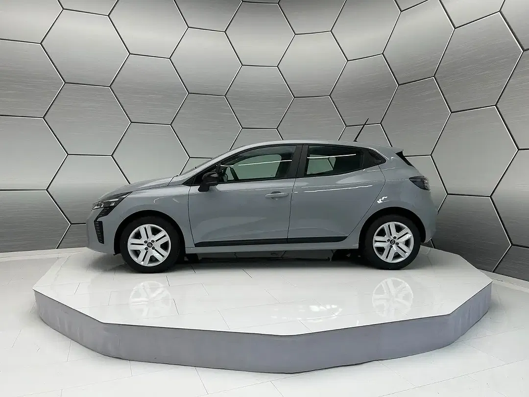 Renault Clio - Thumbnail 3