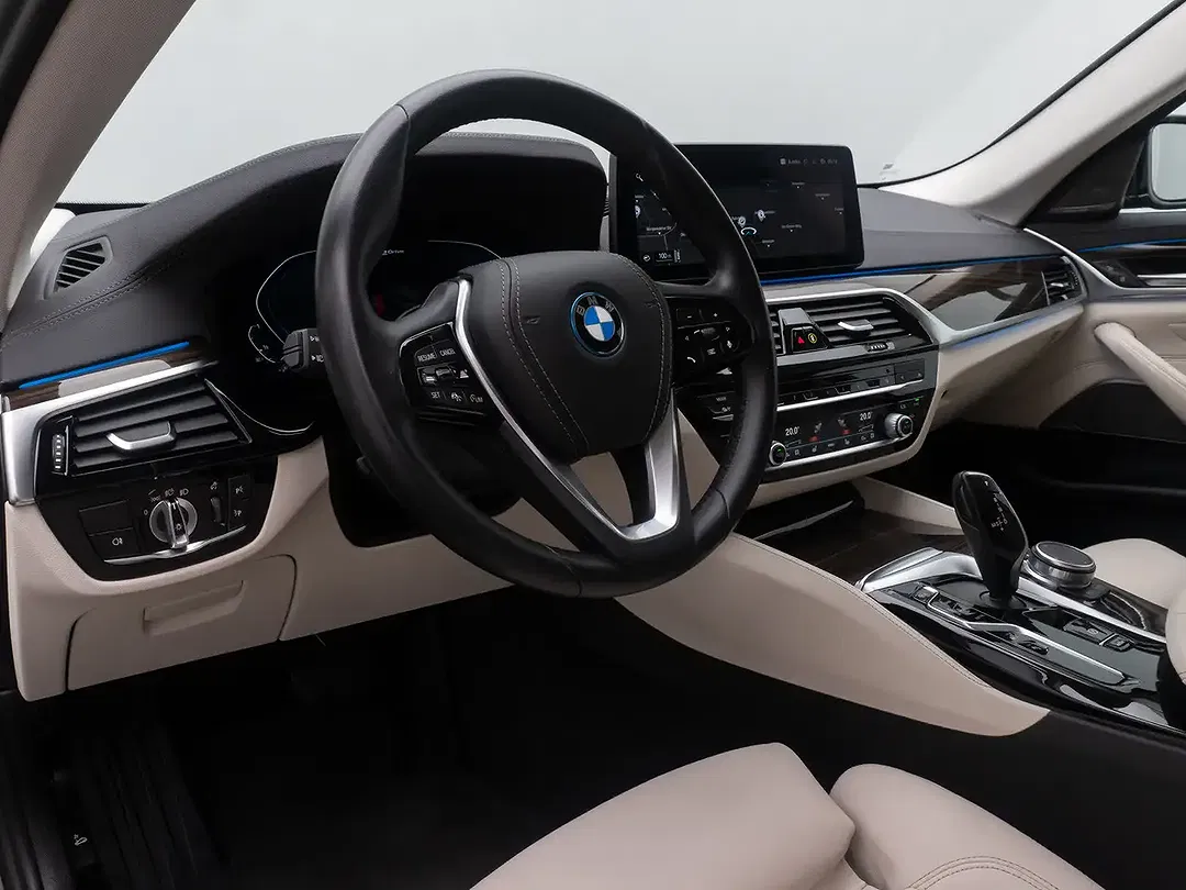 BMW 530 - Thumbnail 22