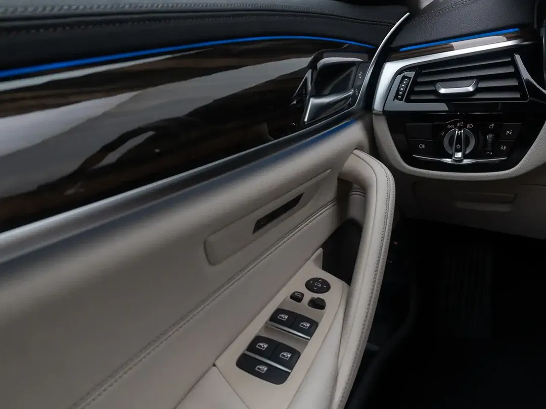BMW 530 - Thumbnail 35