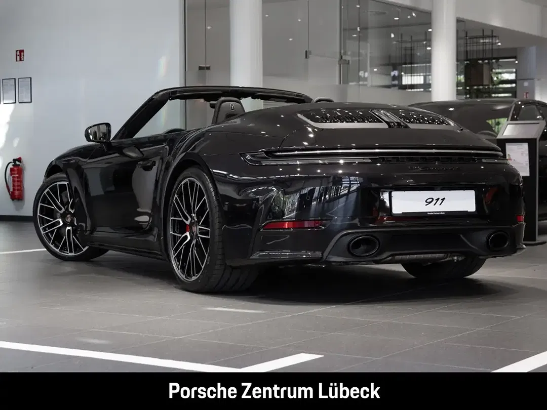 Porsche 992 - Thumbnail 2
