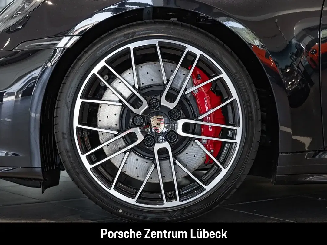Porsche 992 - Thumbnail 8