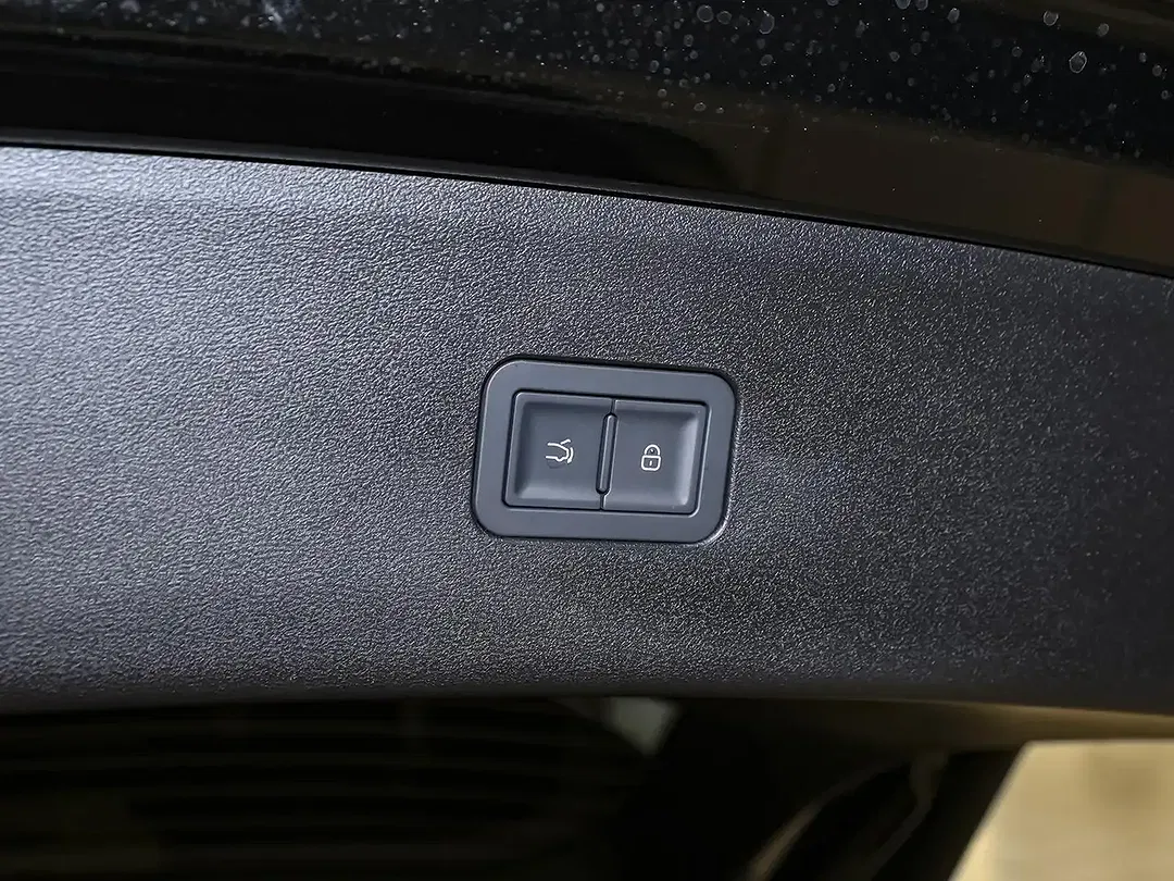 BYD Seal 6 - Thumbnail 12