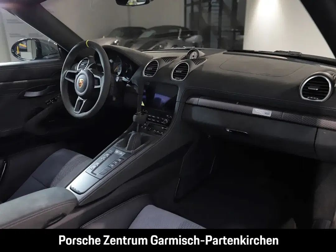 Porsche 718 Spyder - Thumbnail 10