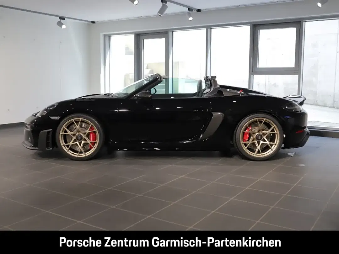 Porsche 718 Spyder - Thumbnail 3