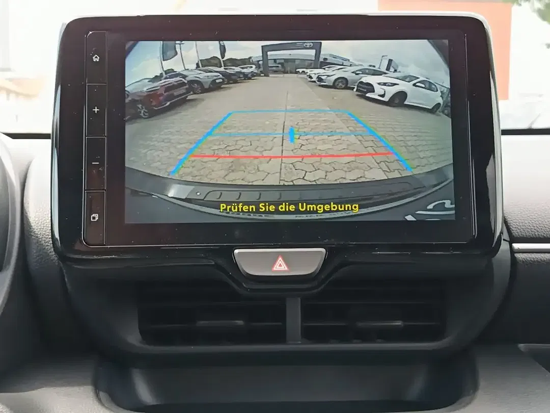 Toyota Yaris - Thumbnail 14