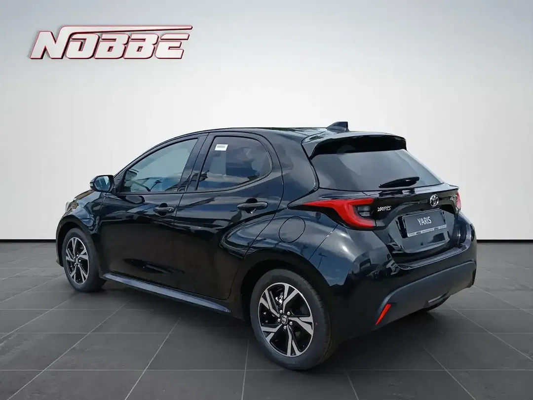 Toyota Yaris - Thumbnail 3