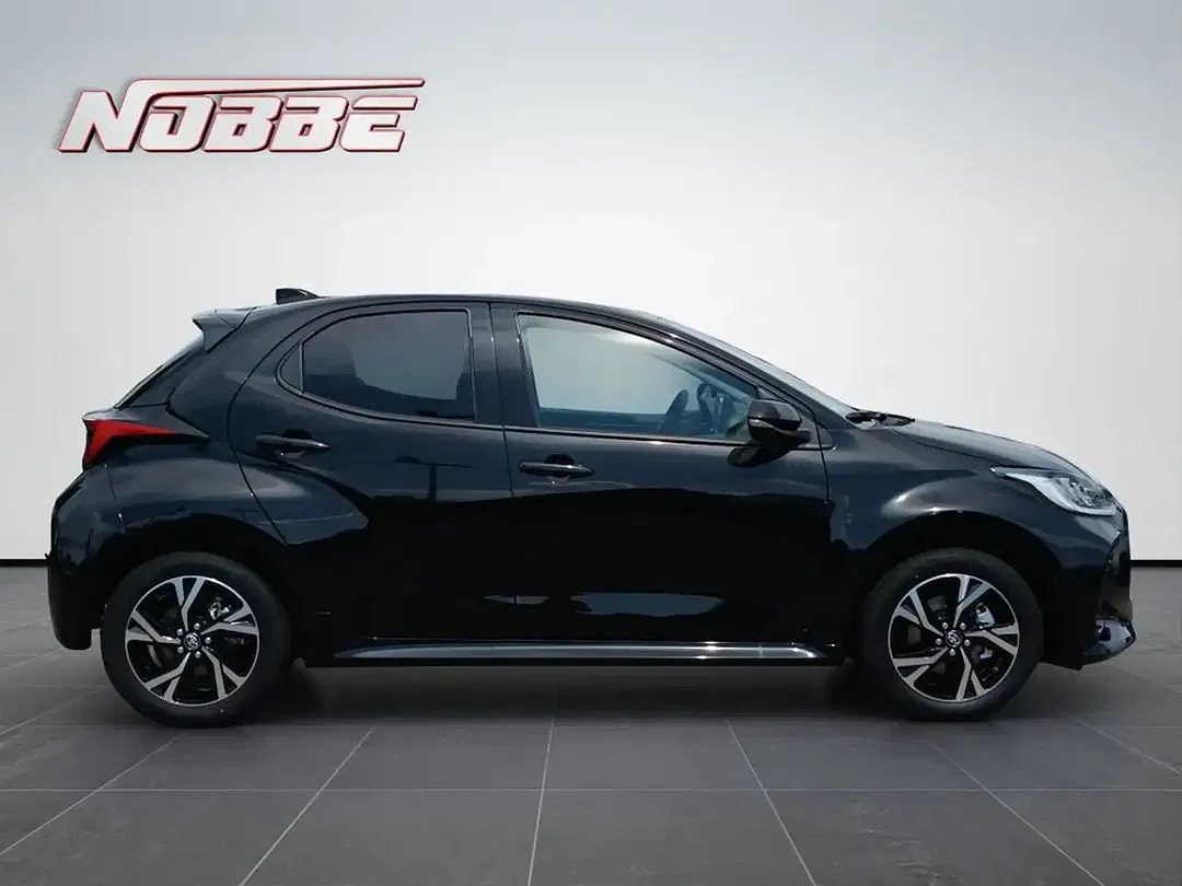 Toyota Yaris - Thumbnail 6