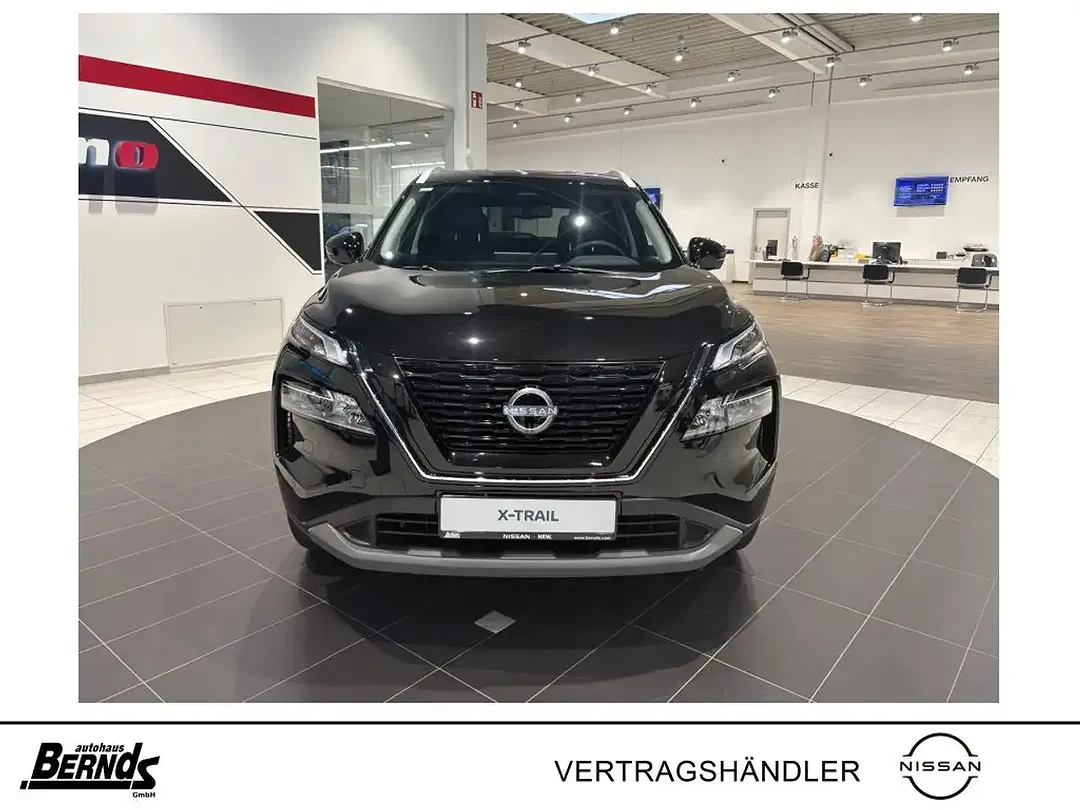 Nissan X-Trail - Thumbnail 2