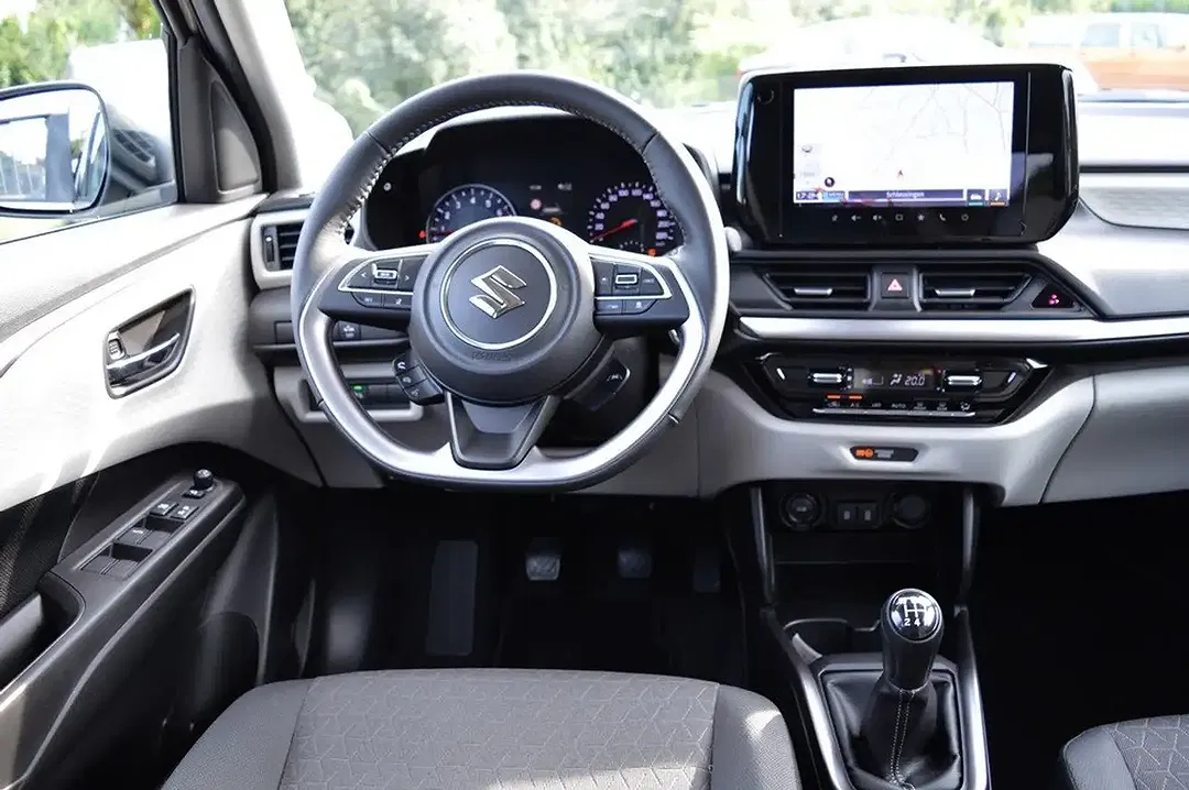 Suzuki Swift - Thumbnail 10