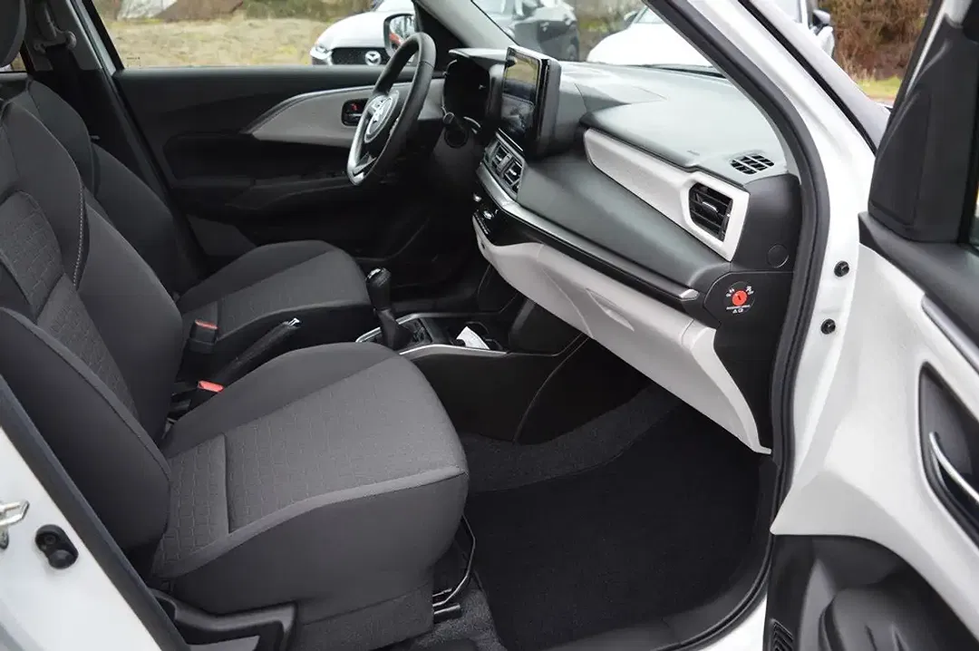 Suzuki Swift - Thumbnail 11