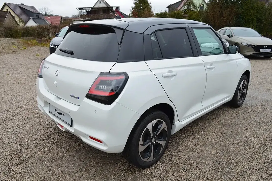 Suzuki Swift - Thumbnail 9