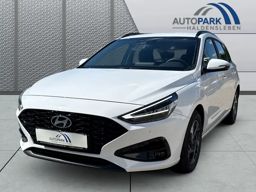 Hyundai i30 - Thumbnail 1