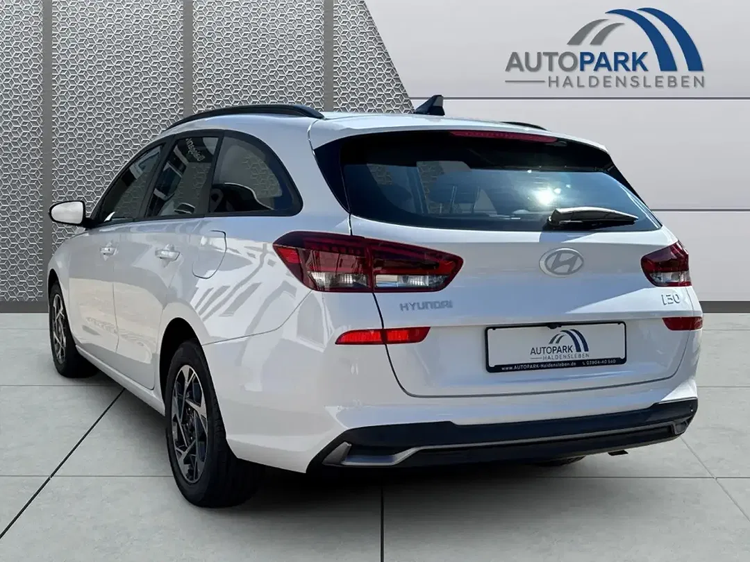 Hyundai i30 - Thumbnail 3