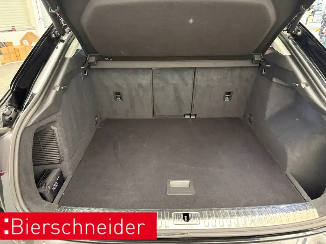 Audi Q3 - Thumbnail 14