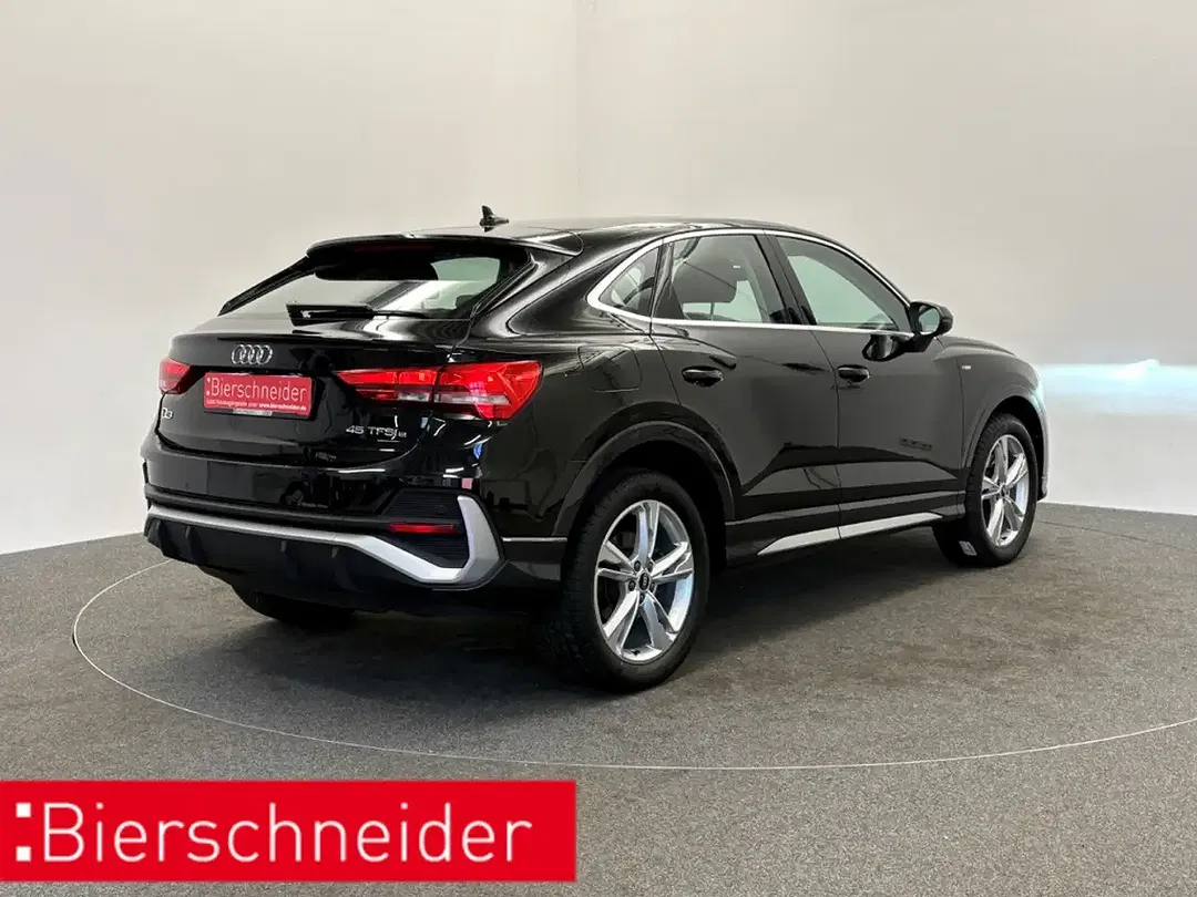 Audi Q3 - Thumbnail 5